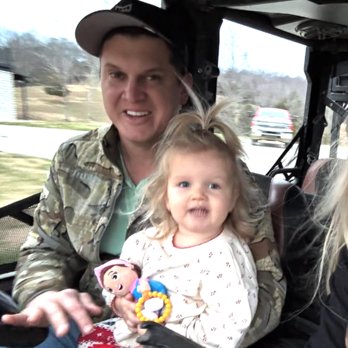 WATCH: Jon Pardi Previews Heartfelt New Song Inspired by His Daughter